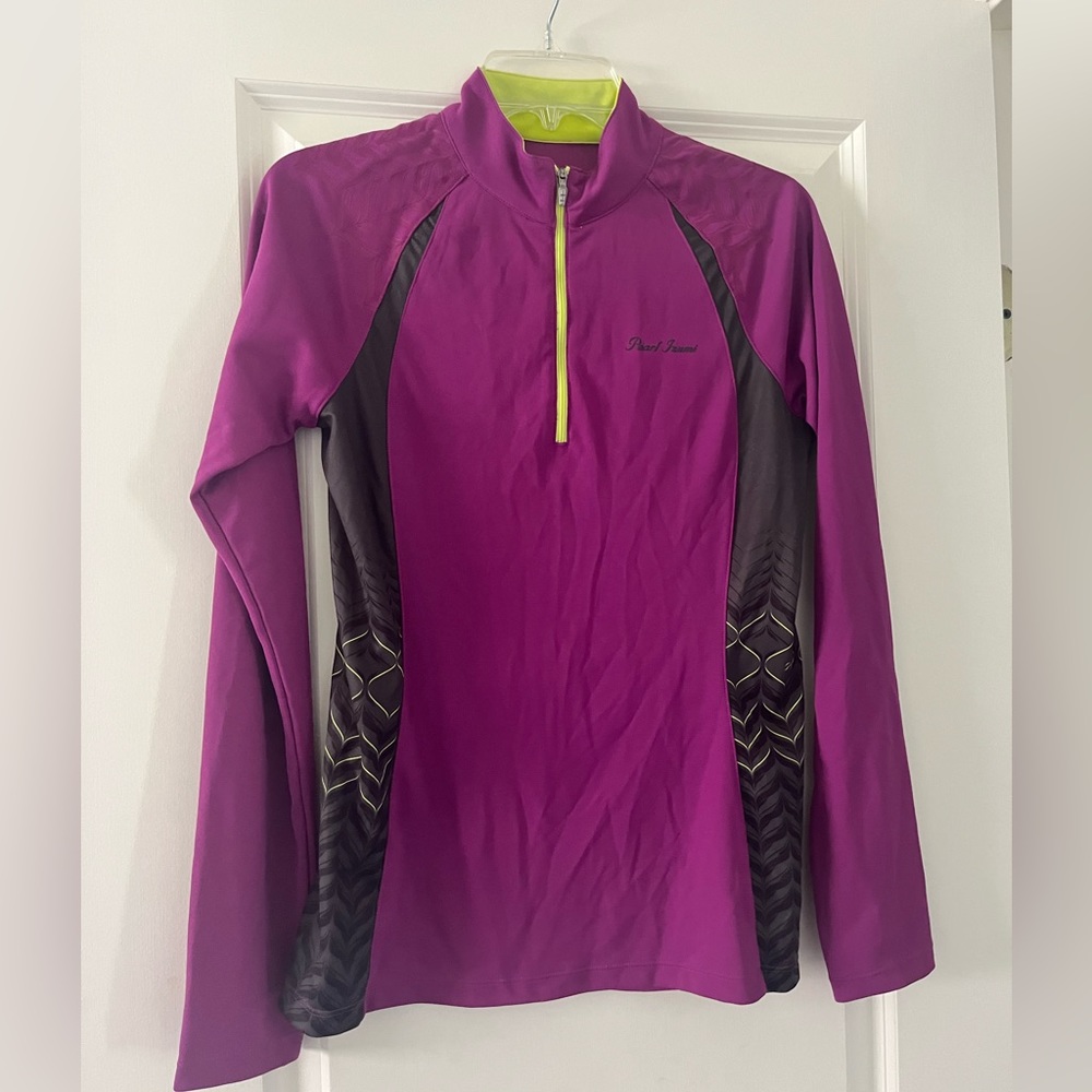 Pearl Izumi Women’s  long sleeved 1/4 zip sports jacket lightweight,Running